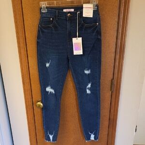 Distressed Skinny Jeans 13